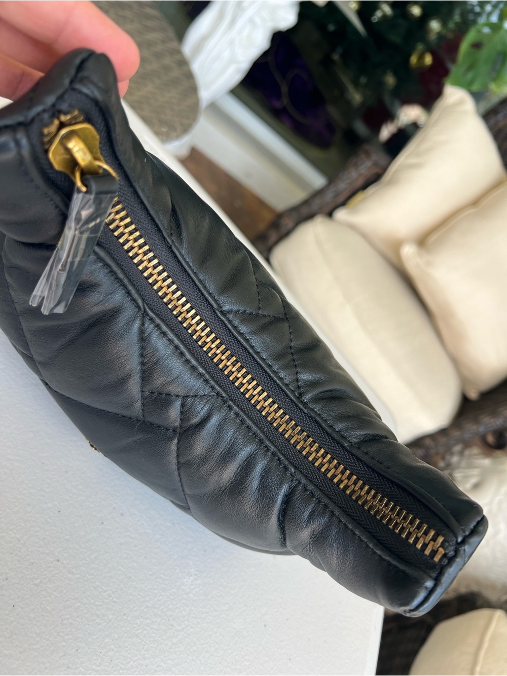 Kurt Geiger Kensington Small Quilted Hobo on Chain Black NWT - Picture 12 of 15